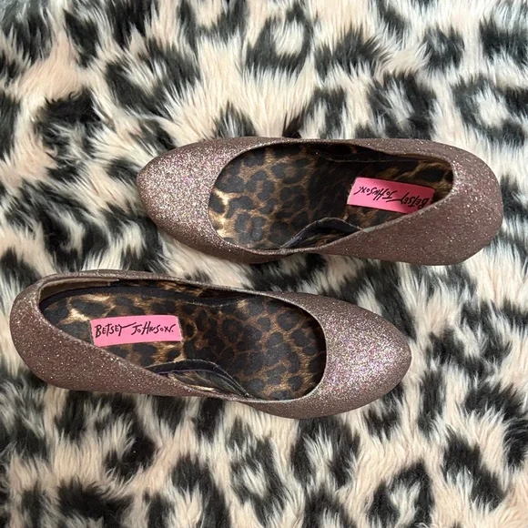 Betsey Johnson Sparkling Glitter Mauve Pink "Tastty" Heels - Picture 2 of 7